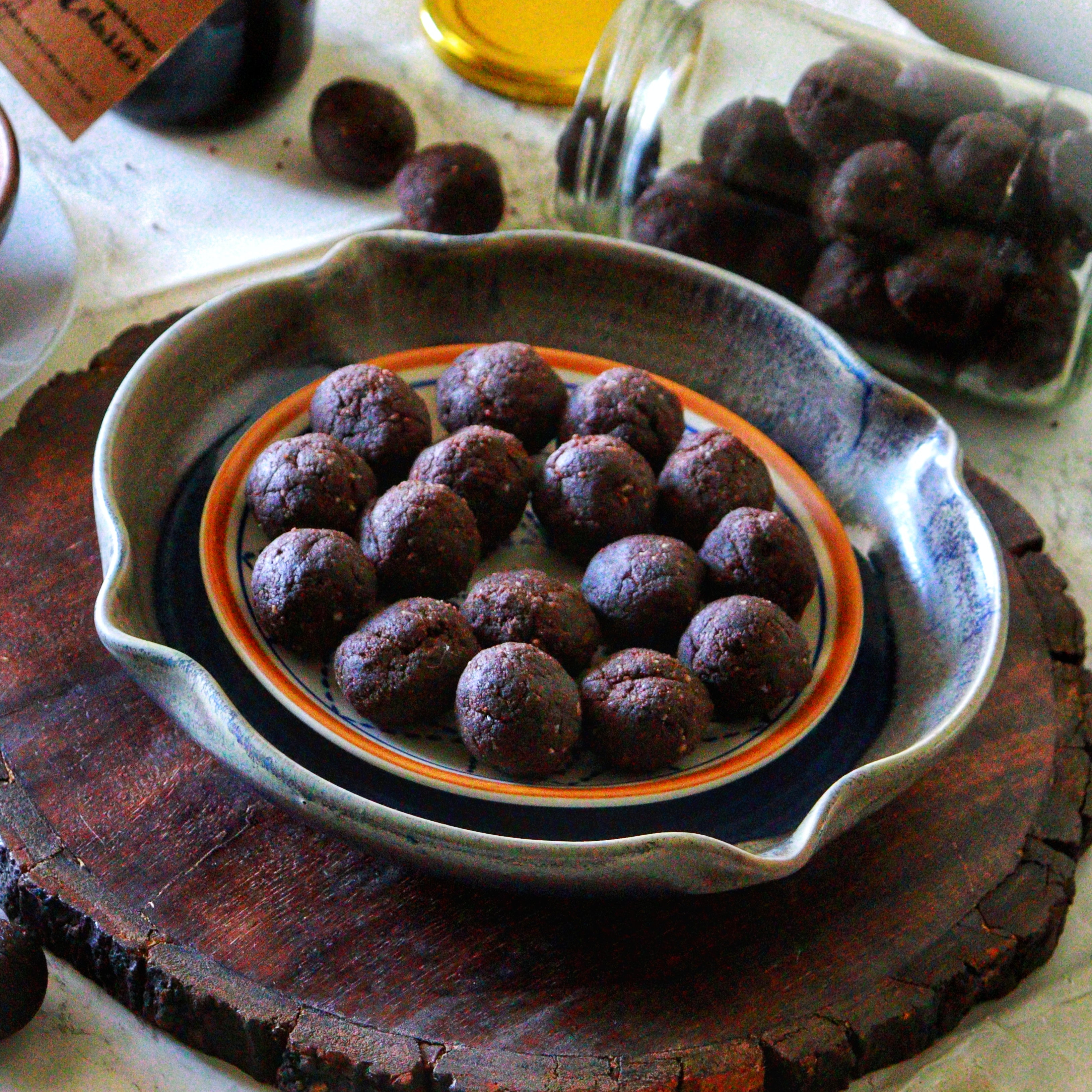 Chocolate Ragi Laddu for Strength & Gut Health | Sugar-free & Made with Peanut Butter