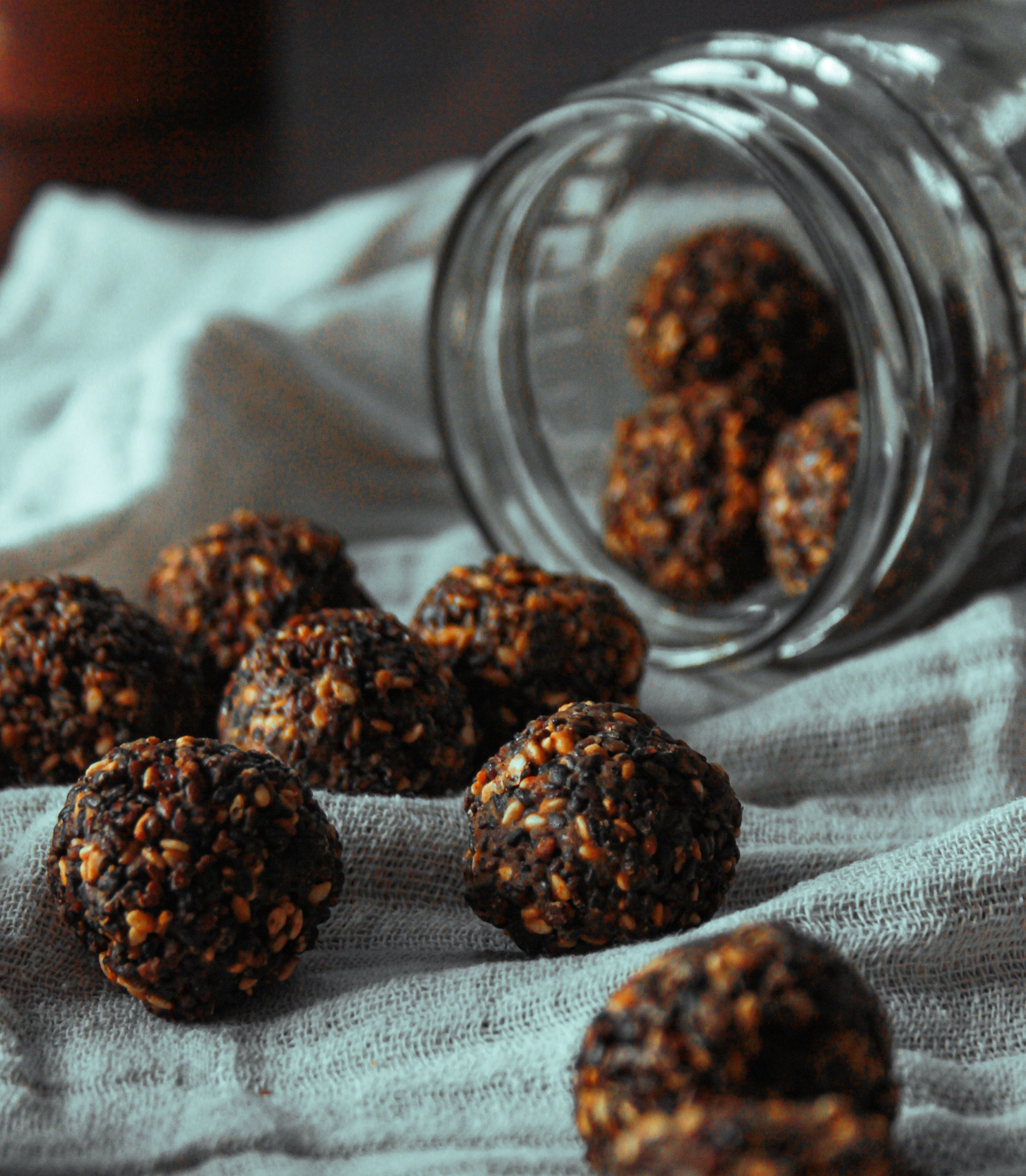 [Instant Delivery] Sesame Iron & Calcium Laddu for Strong Bones | Sugar-free & Made with Black Til
