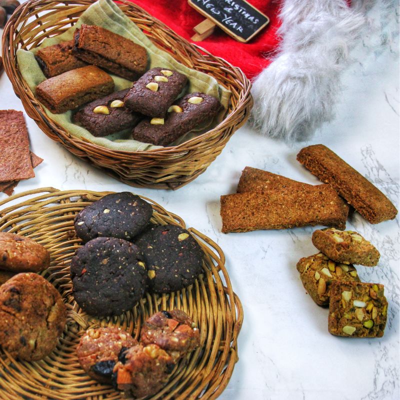 Assorted Christmas Cookies Gift box - 11 varieties - 600g
