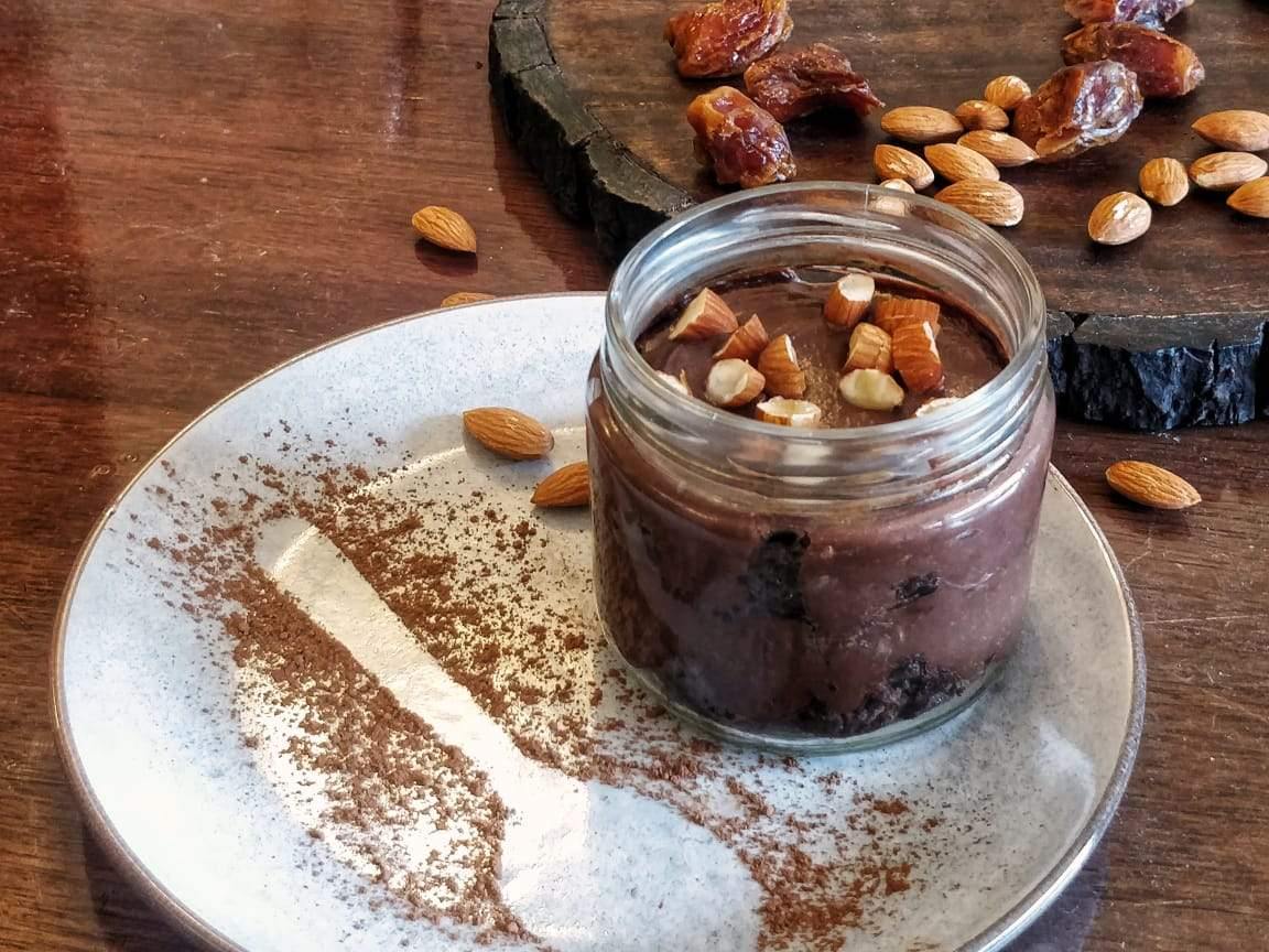 Almond and Dark Chocolate - Cake-in-a-Jar (300ml) - Sampoorna Ahara - Healthy Food, Food Delivery, Food Order Online, Healthy Snacks, Healthy Breakfast, Sourdough Breads, Sugar-free Desserts
