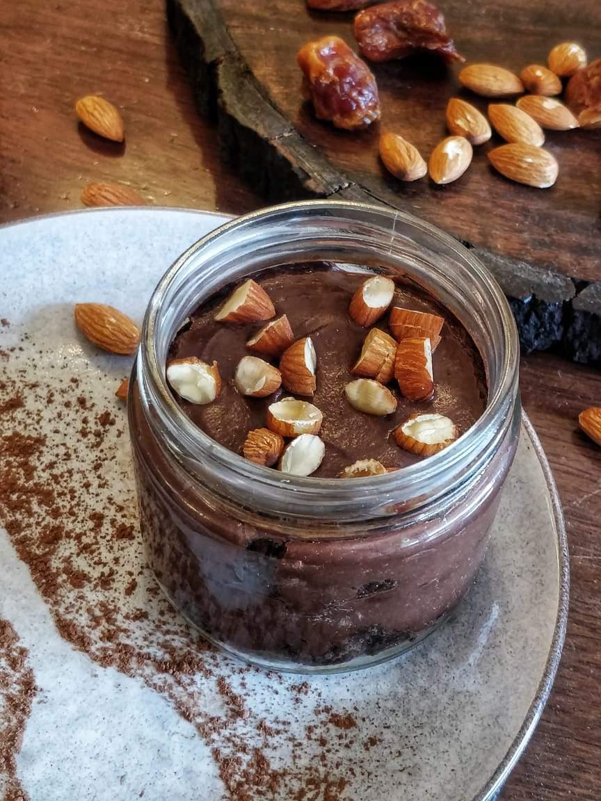 Almond and Dark Chocolate - Cake-in-a-Jar (300ml) - Sampoorna Ahara - Healthy Food, Food Delivery, Food Order Online, Healthy Snacks, Healthy Breakfast, Sourdough Breads, Sugar-free Desserts